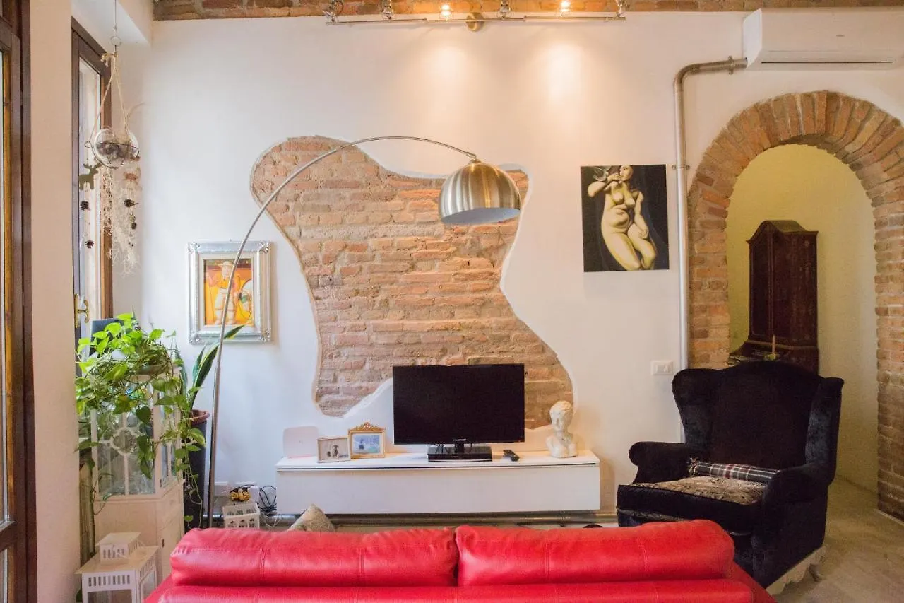 Residenza Principe Amedeo City Center Free Parking Verona Apartment